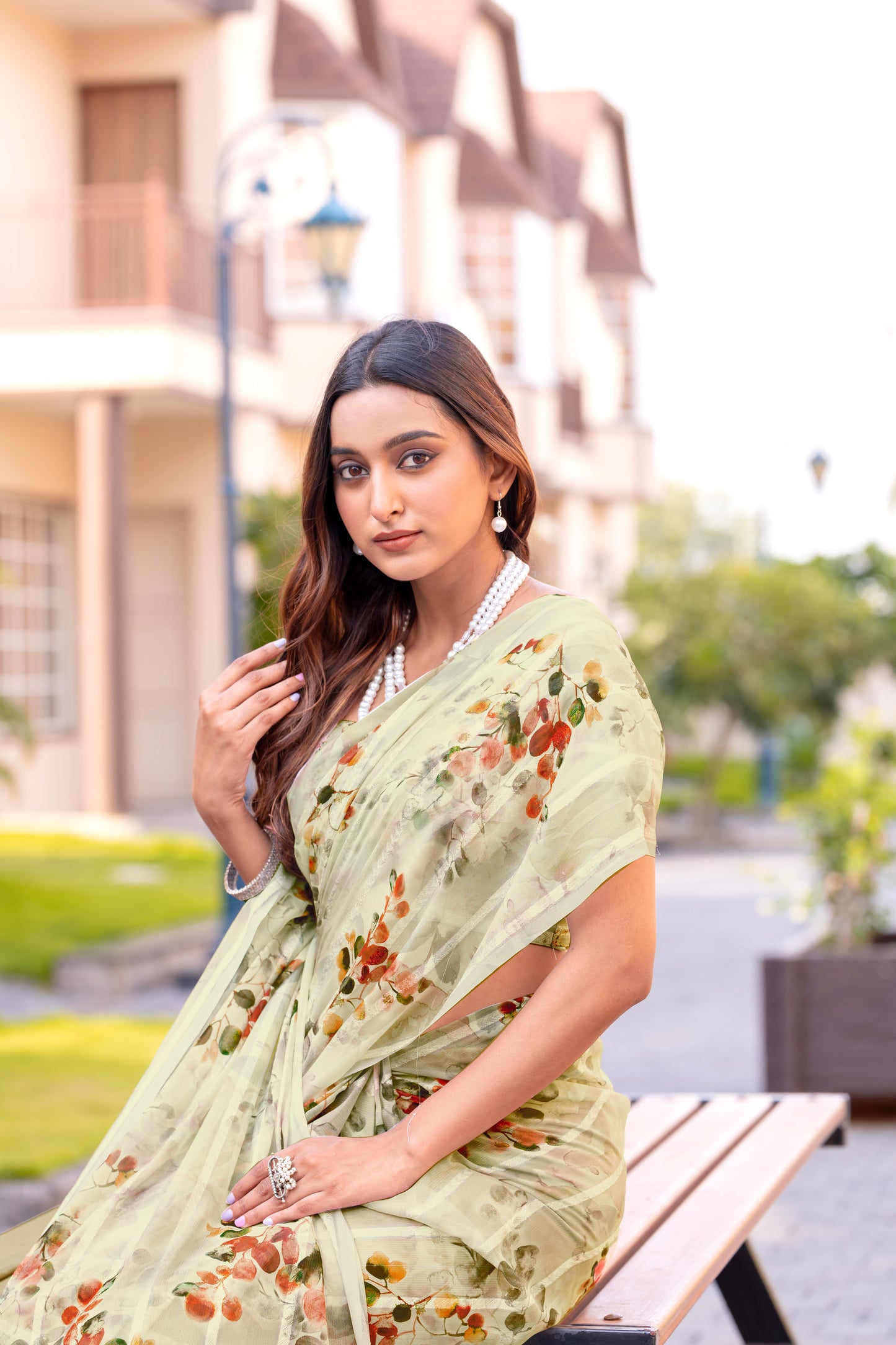 Luxurious Weightless Saree with MultiDesigncolored