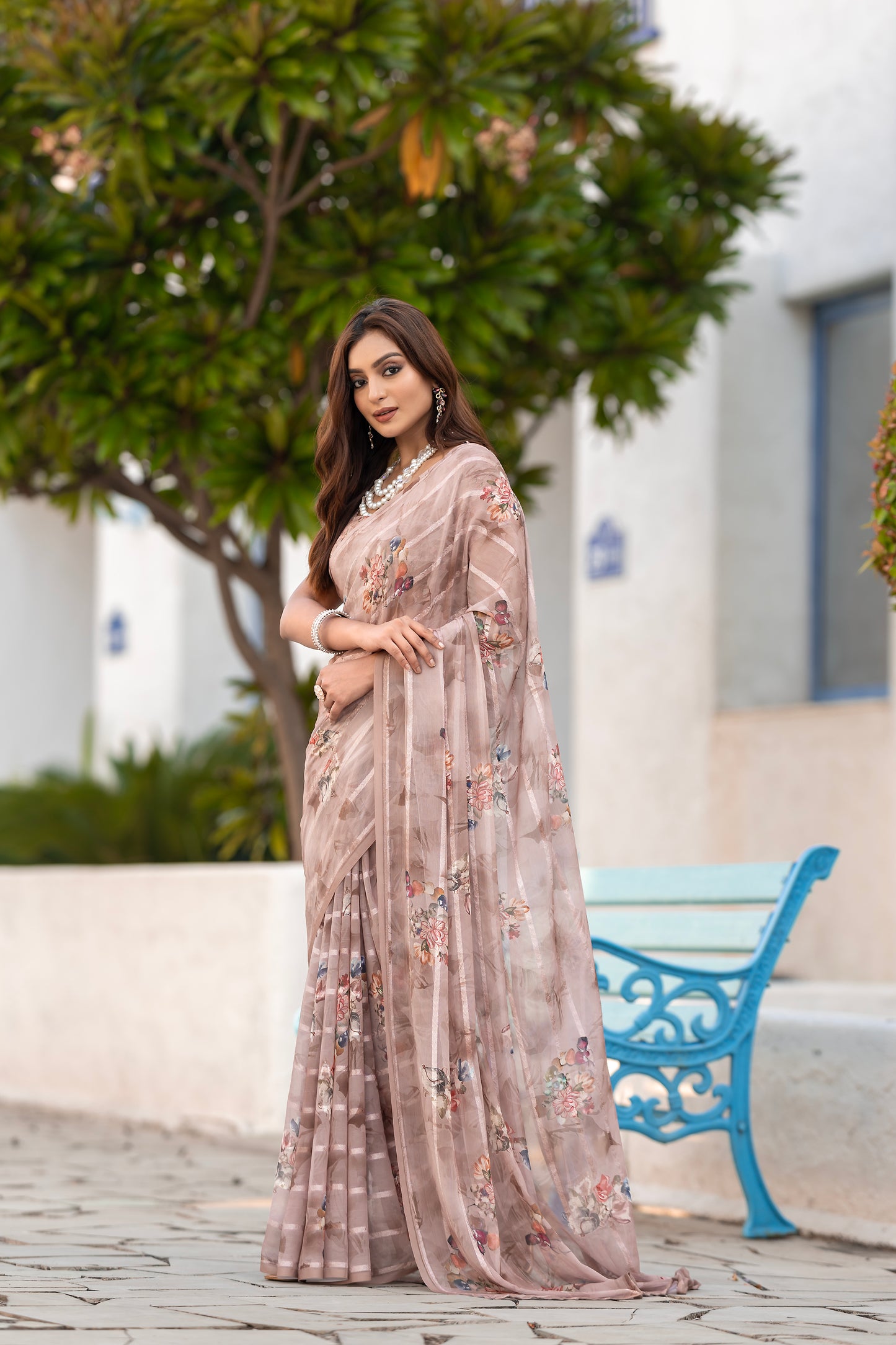Elegant Weightless Saree Featuring Multi Colored Patterns