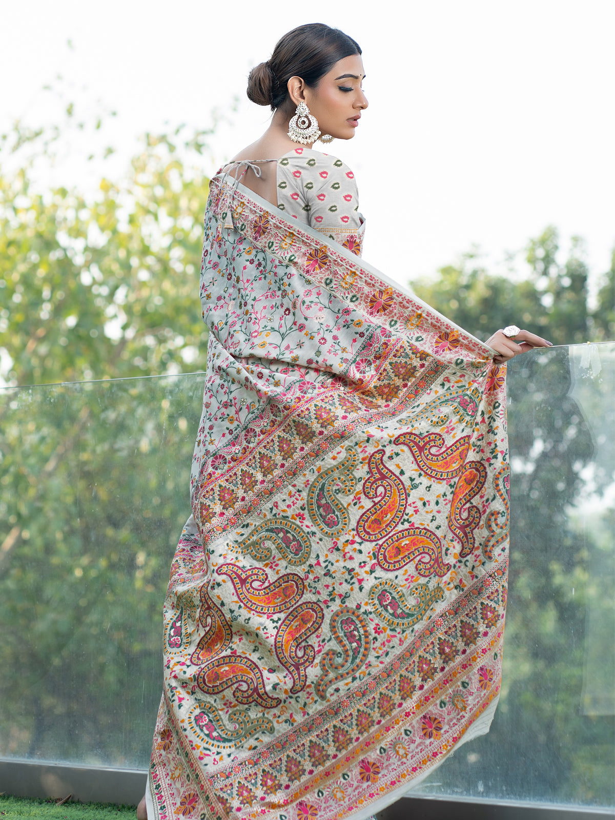Pure White Blended Jamdani Silk Saree with Antique Gold and Multicolored Minakari Kani Work