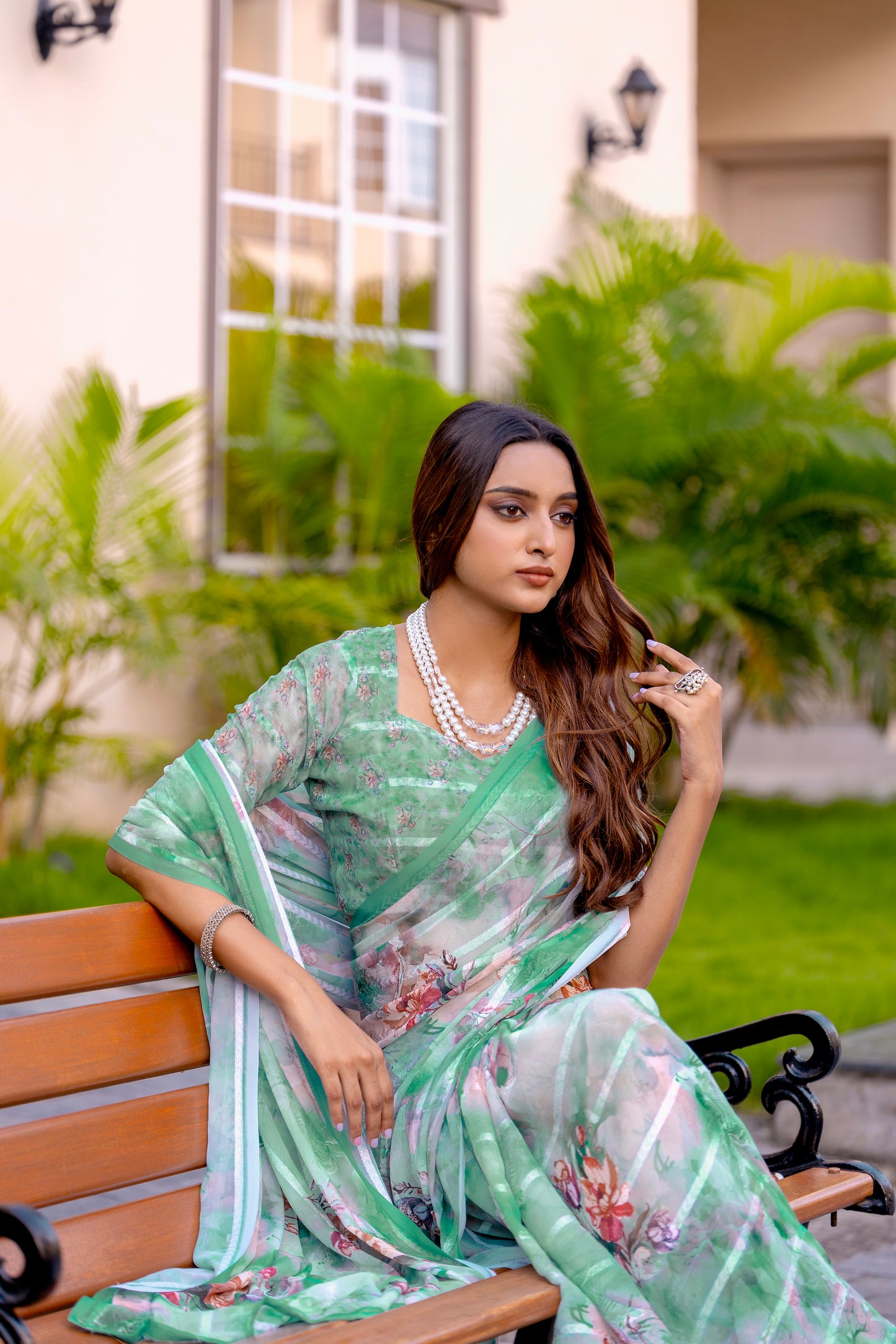 Elegant Weightless Saree Featuring Multi Colored Patterns