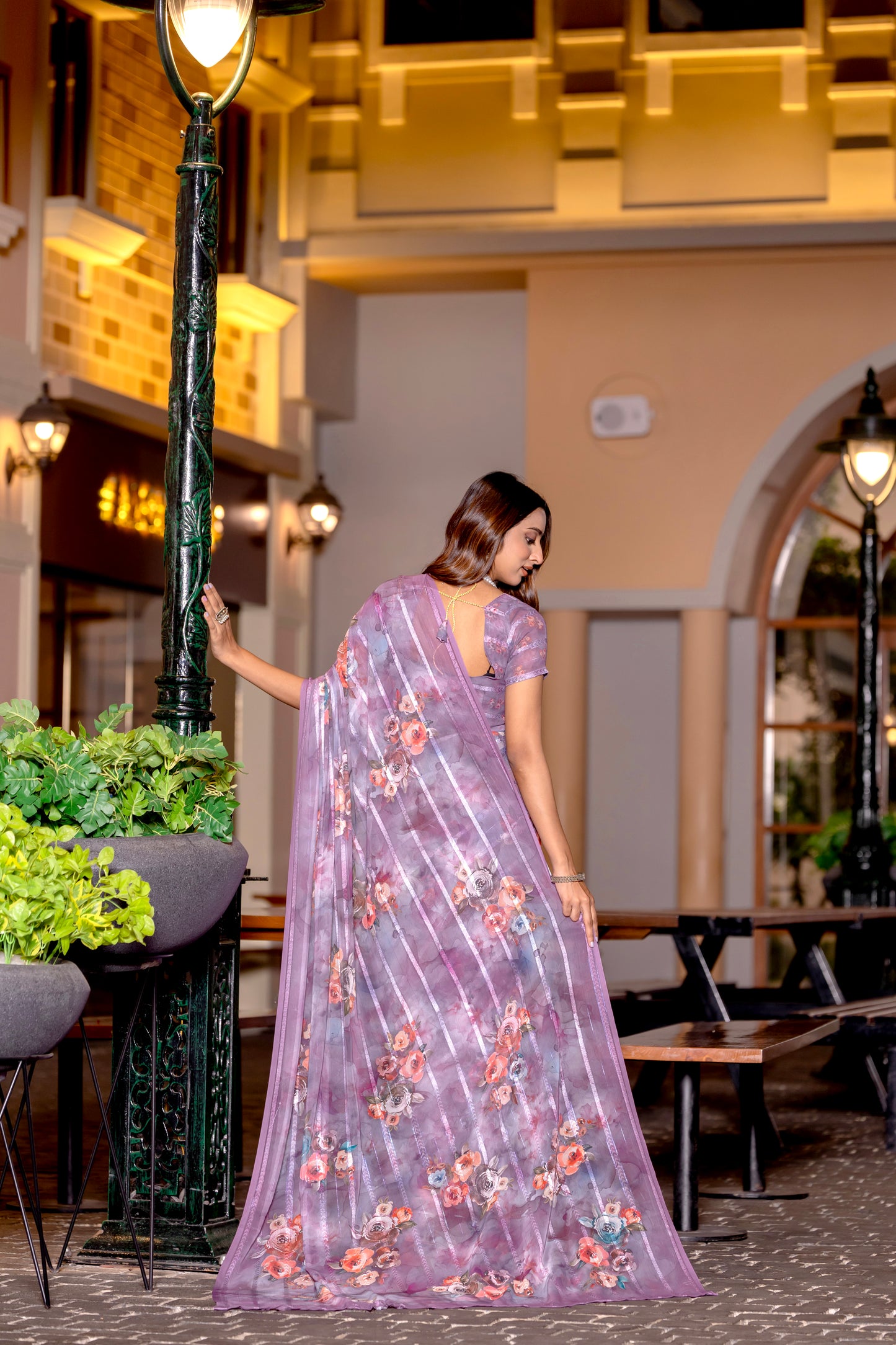 Elegant Weightless Saree Featuring Multi Colored Patterns