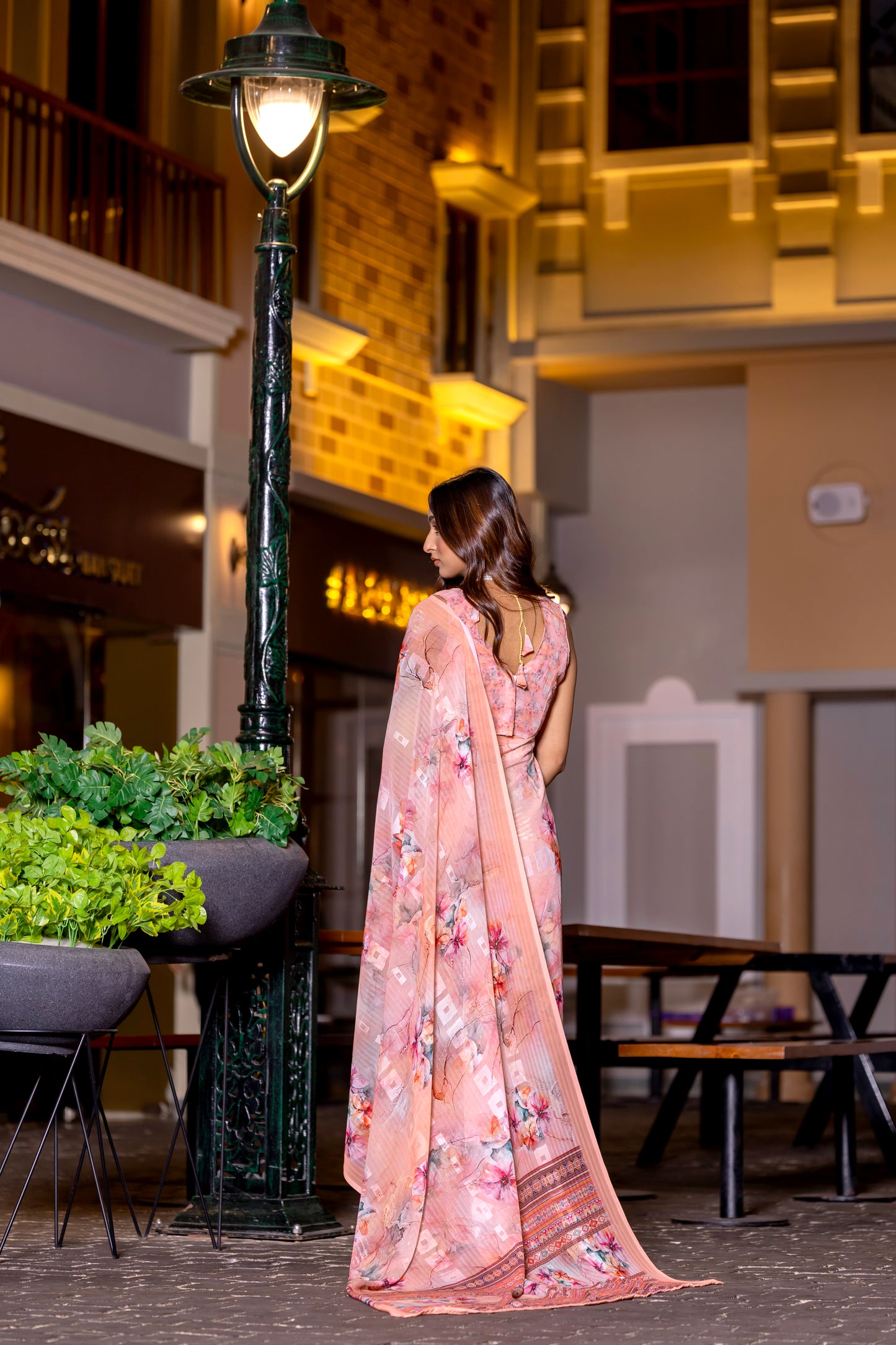 Elegant Weightless Saree Featuring Multi Colored Patterns