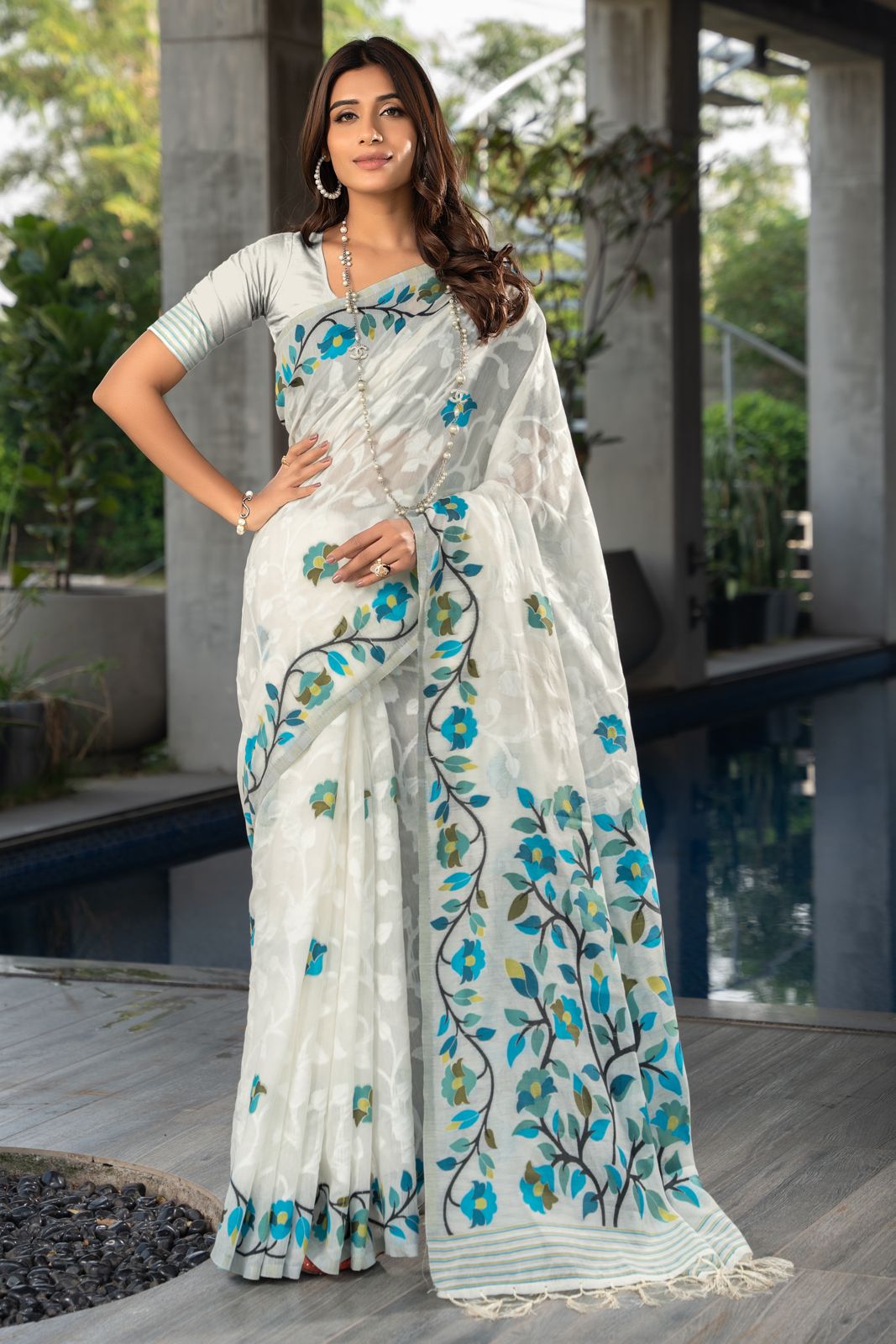 Beautiful White Cotton Muslin Saree with Multicolored Floral Jaal